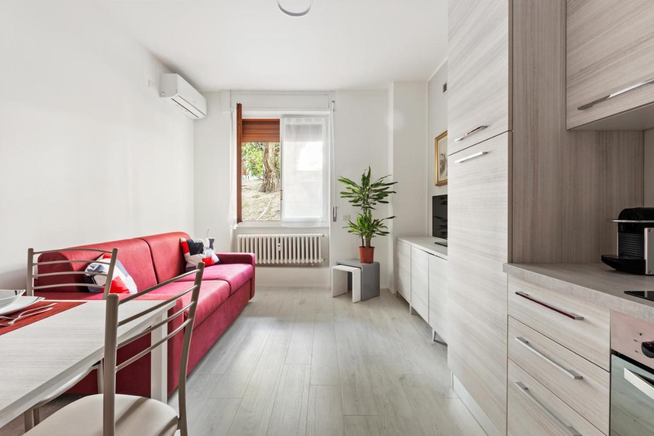 Best Way Rent - Apartments Near Tre Torri District Milaan Buitenkant foto
