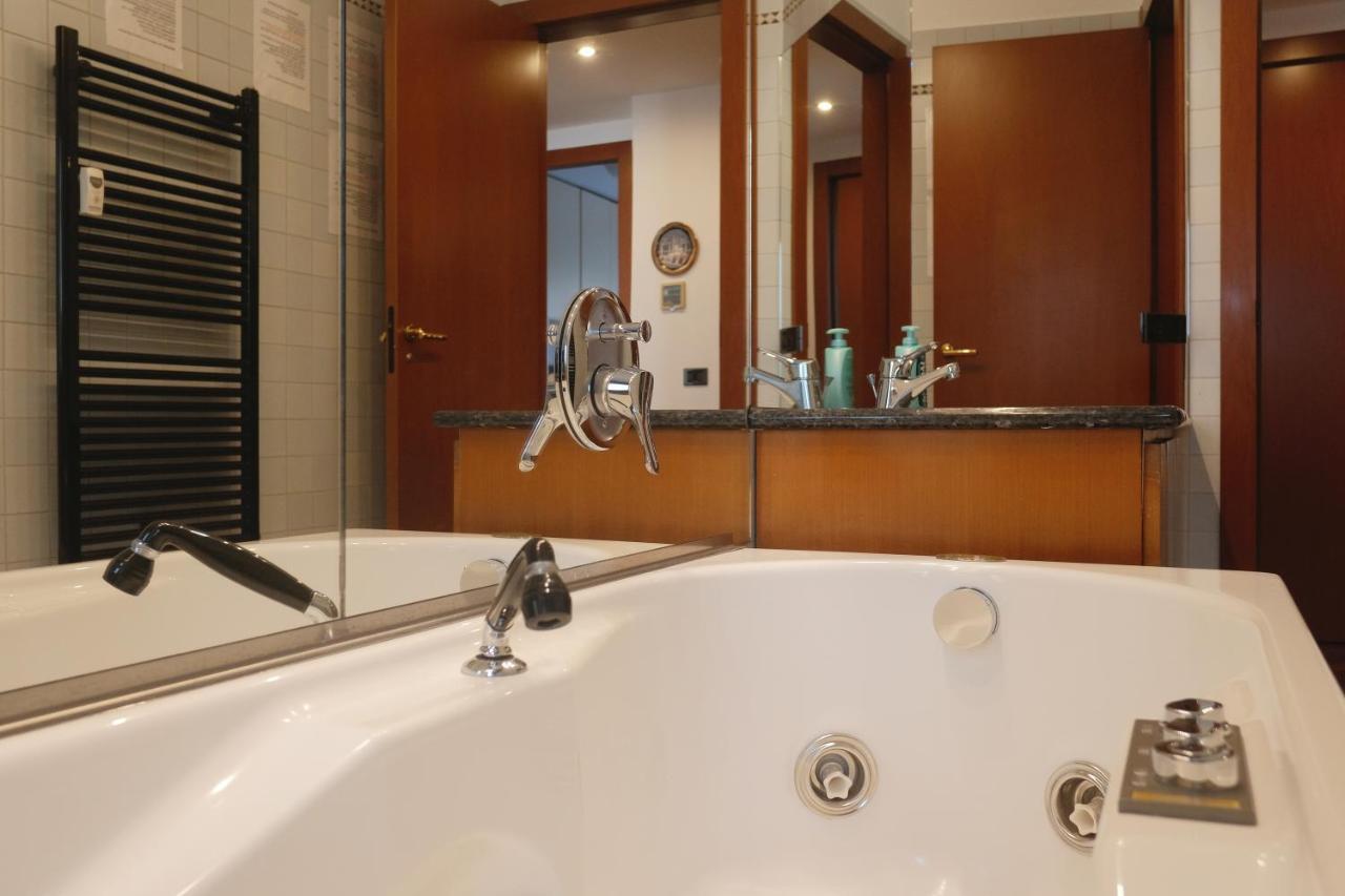 Best Way Rent - Apartments Near Tre Torri District Milaan Buitenkant foto